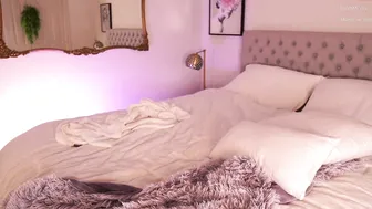 lace888  bitch drummed with glass dick