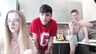 green_cryst  seductive babe dancing spectacular striptease