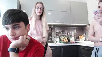 green_cryst  seductive babe dancing spectacular striptease