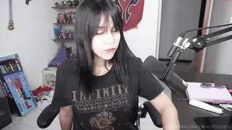 laura_cornett  sexual passion pulls pussy phallus