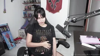 laura_cornett  sexual passion pulls pussy phallus