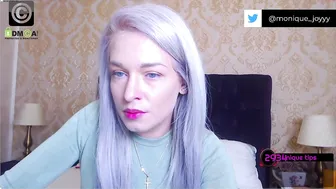 debralee  black-haired babe jerks off her cunt