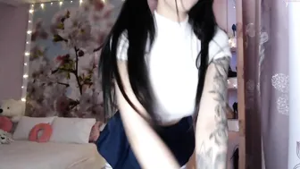 didiactive  twirling pussies and tits