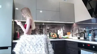 green_cryst  Cute whore