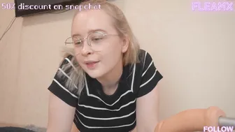 fleamx  lustful student shows pussy