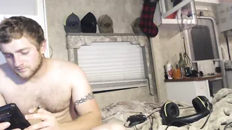 wrestlerpr  Dark-haired chick