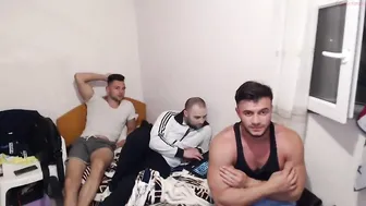 rickymiami1  skin masturbates pussy