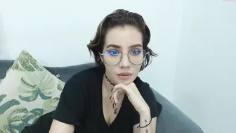 skinny_milk  gorgeous slut in oil