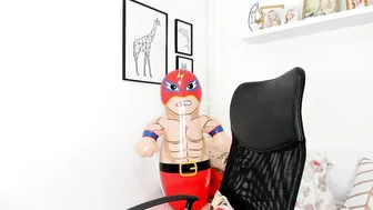 sarah_miller84  punt sucks sex toy