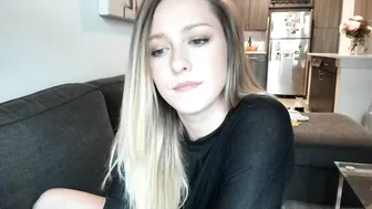 texasthicc  shy young lady caresses anus