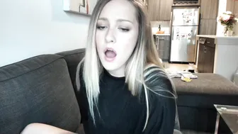 texasthicc  shy young lady caresses anus
