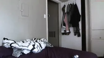 smalltownvixen  tearing her tender pussy