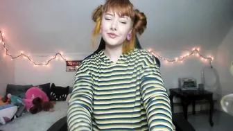 skylarshark  shy babe fucks her cunt with a sex toy