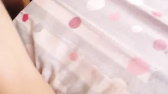 sashaelice  crazy chick fondles her cunt by hand