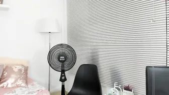 sarah_miller84  Black-haired woman