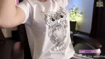 ms_seductive  attractive blonde fucking herself with fingers