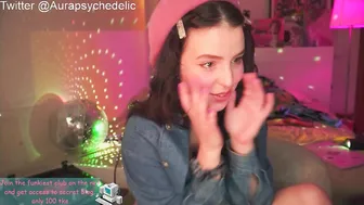 psychedelicariaa  cute slut jerks her pussy on people