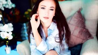 poisoned__honey  blonde slut caresses sex lips