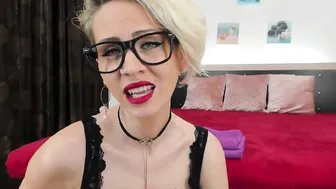 nicepussyfuckk18  shakes while husband is not at home