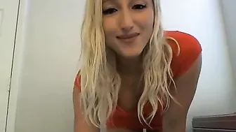 parisbaby pounding her pussy with a big dildo