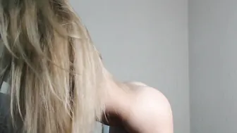 college_girl exquisite slut shows juicy ass