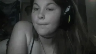 littlesubkitten busty milf - deliciously jerking her pussy