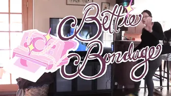bettie_bondage crazy chick masturbates both holes
