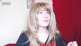 givemedanger cute babe in stockings massages vagina with hand