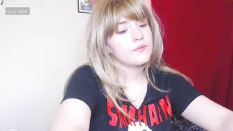 givemedanger cute babe in stockings massages vagina with hand