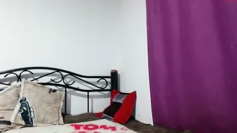 divine_luna busty ruining caresses vagina