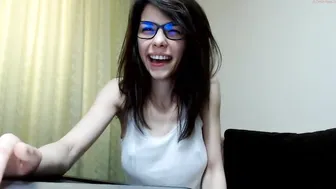 annais_ posing