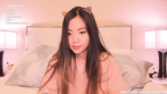 clara_chan fat chick fucks cunt with phallus