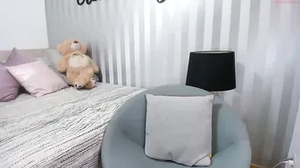 dani_moore vicious lady pulls clit