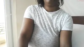 kat08 beauty fucks herself in front of the webcam