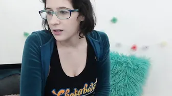 amandarox cute chick jerks both holes