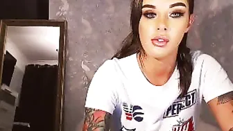 teamtatt Black-haired beauty fucks juicy crevices