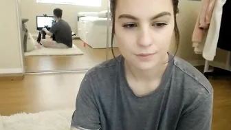 bunibuni Skinny lady jerking pussy with dildos