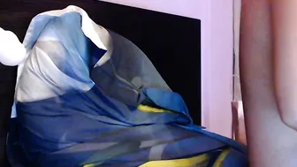 sophiasanty Luxurious slut masturbates shaved cunt