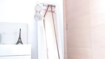 aprilx_sara loves to masturbate standing cancer