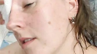 niurakoshkina Petite babe masturbates pussy