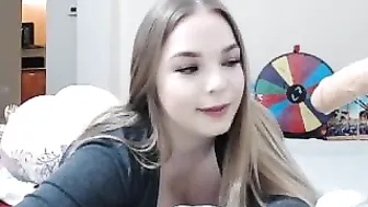 fetishpixie sexy chica in the kitchen