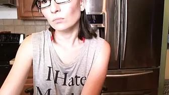 goddesszoey Slut in tattoo masturbating pussy in the shower