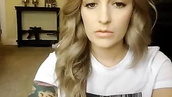 thecheeks Beauty in stockings fucks with phallus