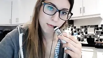lucyslounge Adult Skin Masturbates with Fingers