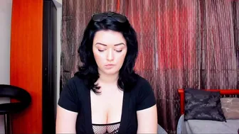 ollyvia caresses her ass