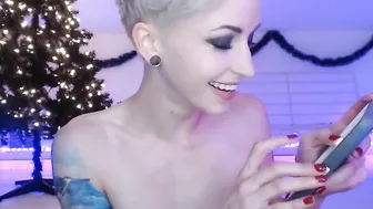 jessedanger Sultry woman fiercely jerks her pussy