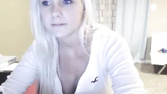 ashlynnstorm Cute chicks dancing striptease