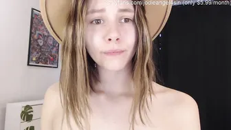 jodieangel4sin black-haired confused - having fun in fries