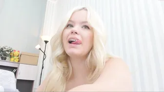 dianaholiday Hot blonde