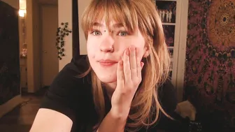 givemedanger loud female squeals from a great handjob